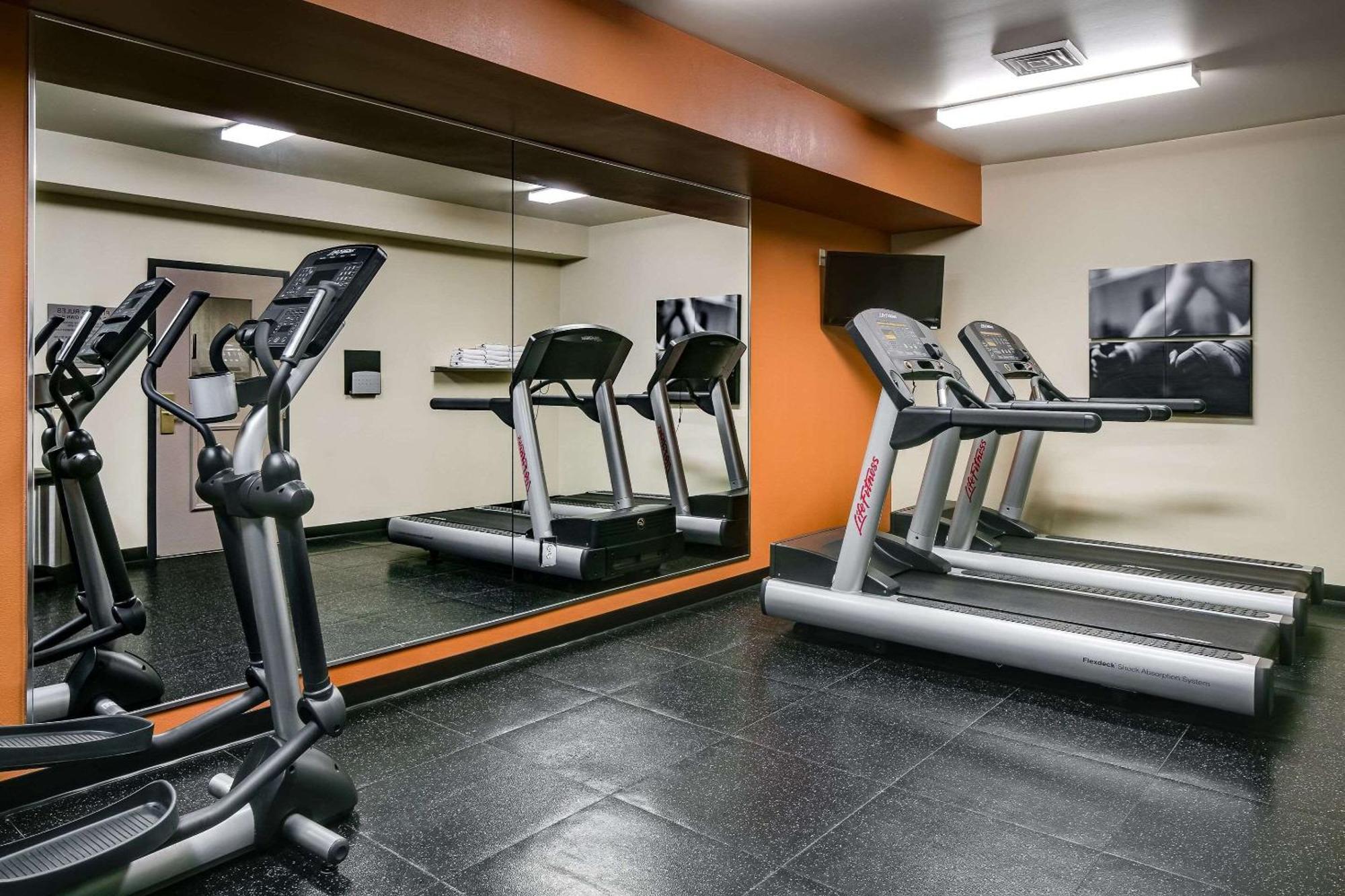 Country Inn & Suites By Radisson, Madison West, Wi มิดเดิลตัน ภายนอก รูปภาพ